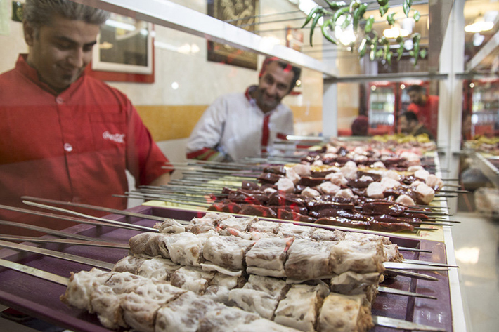 (تصاویر) گزارش اسپوتنیک از جگرکیهای گرگان (تصاویر) گزارش اسپوتنیک از جگرکیهای گرگان
