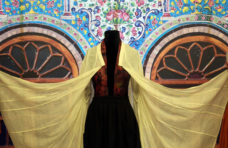 (تصاویر) جشنواره مد و لباس در تالار وحدت (تصاویر) جشنواره مد و لباس در تالار وحدت