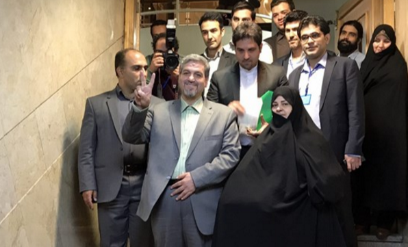 نامزدهای مشهور چگونه ثبتنام کردند؟ نامزدهای مشهور چگونه ثبتنام کردند؟