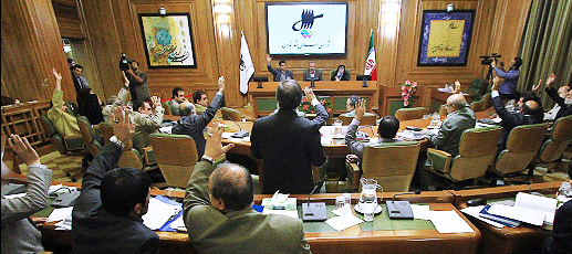 جنجال‌های یک لیست جنجالی