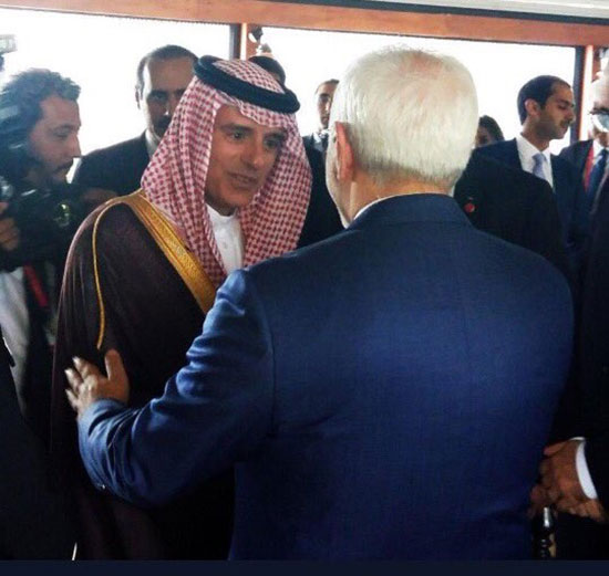 (عکس) واکنش ظریف به دستدان عادلالجبیر (عکس) واکنش ظریف به دستدان عادلالجبیر