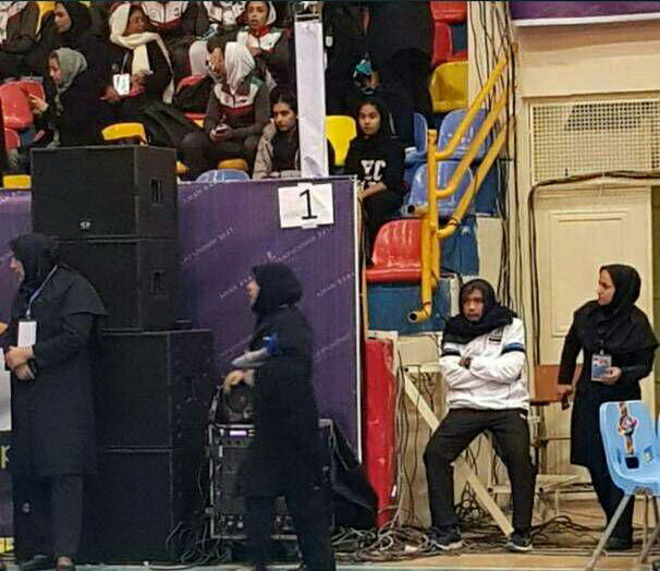 جنجال مرد روسری پوش در مسابقات بانوان! جنجال مرد روسری پوش در مسابقات بانوان!
