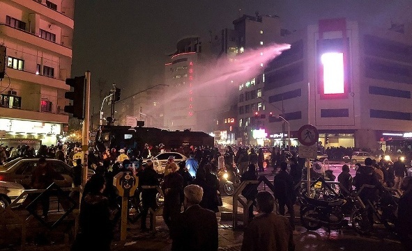 پیشنهادات مجله آمریکایی به کاخ سفید درباره نحوه حمایت از تجمعات ایران پیشنهادات مجله آمریکایی به کاخ سفید درباره نحوه حمایت از تجمعات ایران