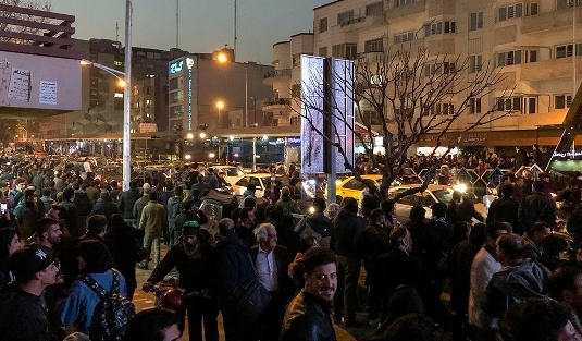چرا تجمعات شکل گرفت؟ چرا تجمعات شکل گرفت؟