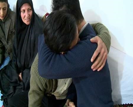 کودک گمشده مشگینی پس از ۱۲ سال به آغوش خانواده بازگشت