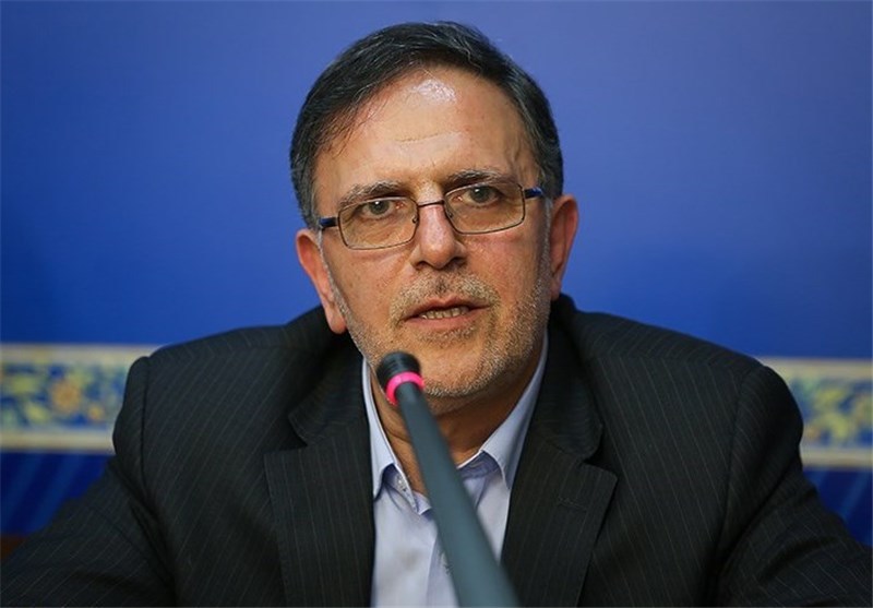 سیف:قیمت ارز به تدریج متعادل خواهد شد
