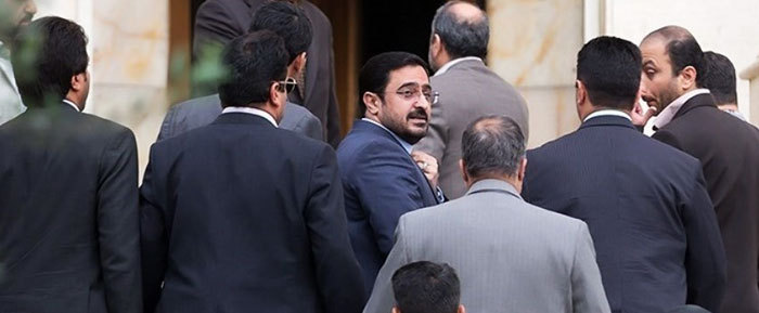 پنهان، فراری یا فعال در بازار آهن؟!/ مردم منزل به منزل به دنبال مرتضوی پنهان، فراری یا فعال در بازار آهن؟!/ مردم منزل به منزل به دنبال مرتضوی