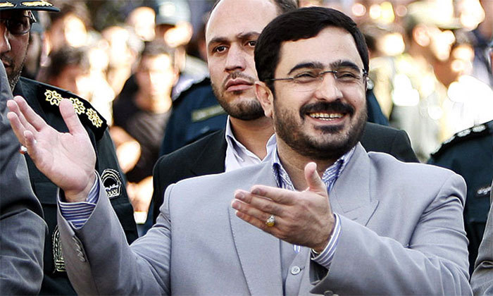 پنهان، فراری یا فعال در بازار آهن؟!/ مردم منزل به منزل به دنبال مرتضوی پنهان، فراری یا فعال در بازار آهن؟!/ مردم منزل به منزل به دنبال مرتضوی
