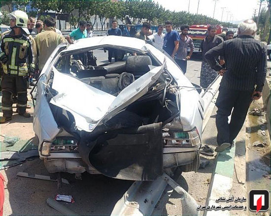تصادف با گاردیل پژو پارس را متلاشی کرد