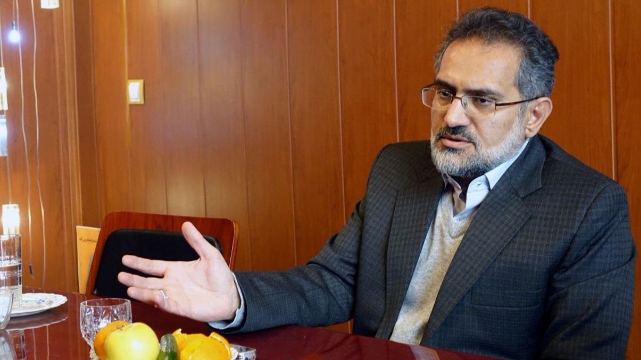 انتقاد سخنگوی جمنا از اصولگرایان: در جناح ما کسی به انتقاد گوش نمیدهد انتقاد سخنگوی جمنا از اصولگرایان: در جناح ما کسی به انتقاد گوش نمیدهد