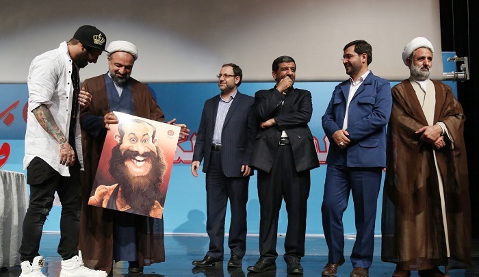 پشتپرده میزِ صبحانه و چایِ شیرین؛ آیا ضرغامی تغییر کرده است؟ پشتپرده میزِ صبحانه و چایِ شیرین؛ آیا ضرغامی تغییر کرده است؟