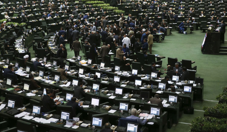 به کارگیری بازنشستگان در نیروهای مسلح با مجوز فرمانده کل قوا به کارگیری بازنشستگان در نیروهای مسلح با مجوز فرمانده کل قوا