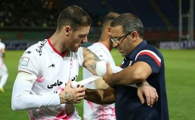 لحظه پوشاندن خالکوبی لحظه پوشاندن خالکوبی