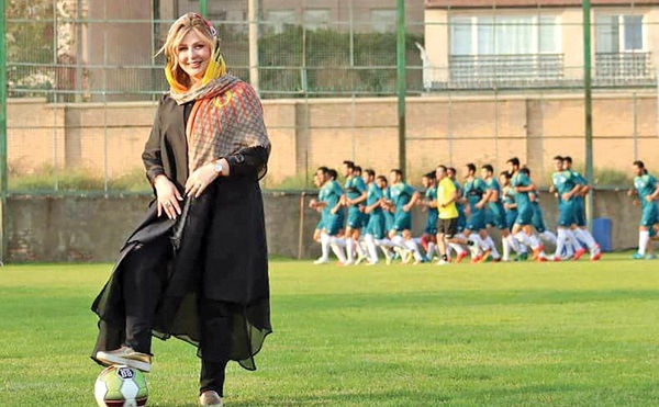 پشت پرده حضور سلبریتیها در تمرین یک باشگاه فوتبال پشت پرده حضور سلبریتیها در تمرین یک باشگاه فوتبال