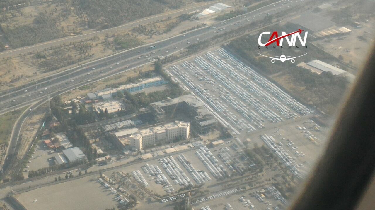 (عکس) پارکینگ ایران خودرو از پنجره هواپیما (عکس) پارکینگ ایران خودرو از پنجره هواپیما