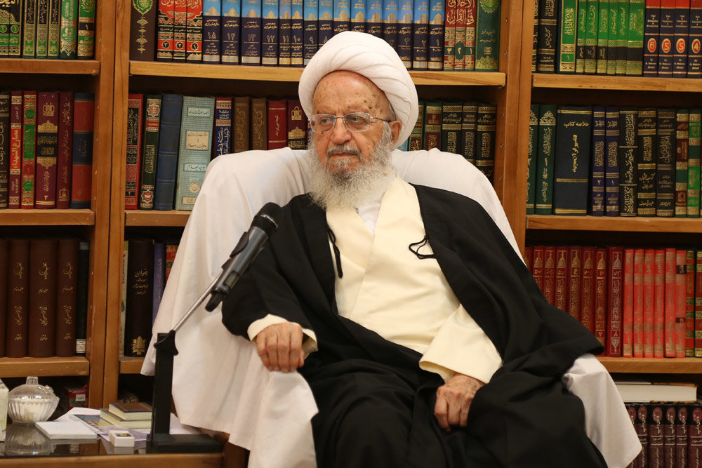آیتالله مکارم شیرازی: ۱۳ آبان اتفاقی نخواهد افتاد آیتالله مکارم شیرازی: ۱۳ آبان اتفاقی نخواهد افتاد