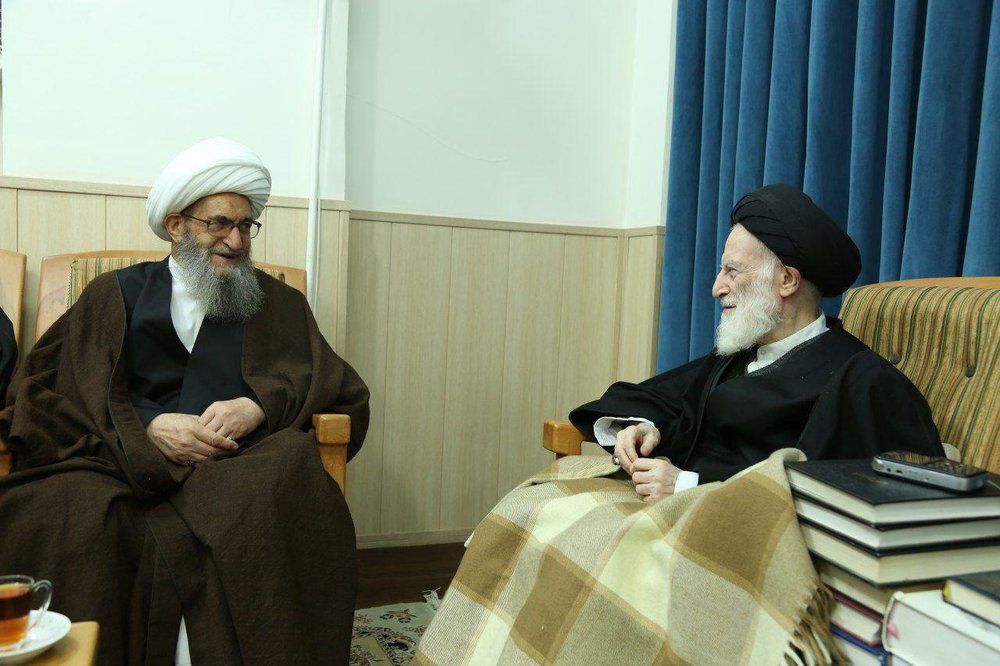 (تصاویر) دیدار آیت‌الله جوادی آملی با آیت‌الله شبیری زنجانی