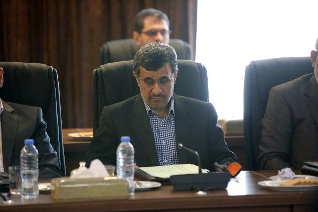 روز آرام احمدی‌نژاد در جلسه مجمع تشخیص