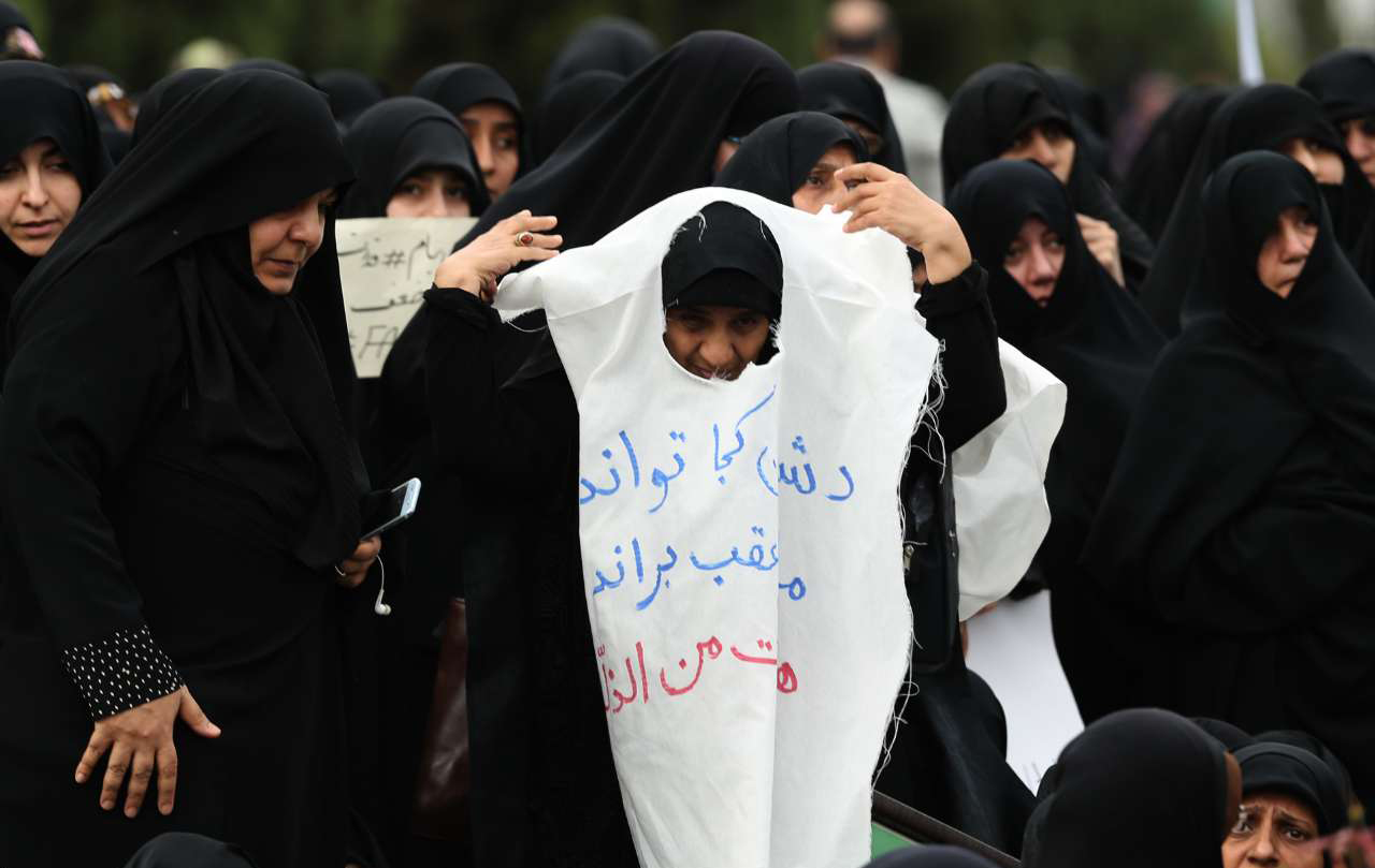 معترضان با چه ابزاری با معترضان با چه ابزاری با