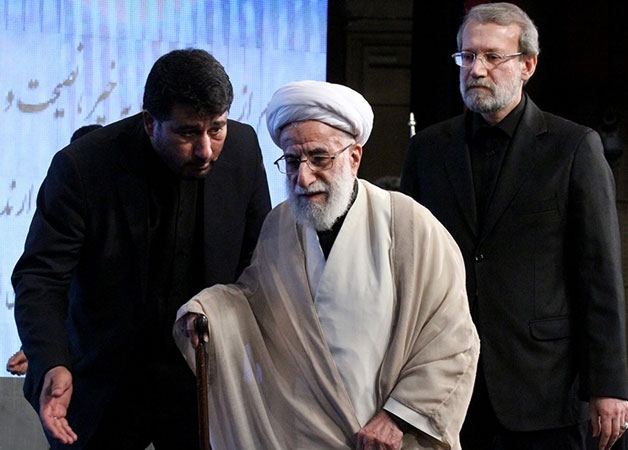 کدام یک پیروز میشود؟ علی لاریجانی یا احمد جنتی؟ کدام یک پیروز میشود؟ علی لاریجانی یا احمد جنتی؟