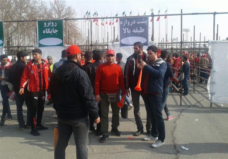 گزارش زنده: حال و هوای ورزشگاه آزادی پیش از بازی پرسپولیس_کاشیما گزارش زنده: حال و هوای ورزشگاه آزادی پیش از بازی پرسپولیس_کاشیما