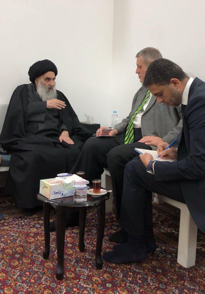 (تصویر) دیدار آیت‌الله سیستانی با فرستاده سازمان ملل