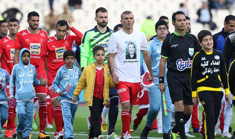 پرسپولیس ۲ -پیکان ۱؛ اعتراض آقا معلم به داوری پرسپولیس ۲ -پیکان ۱؛ اعتراض آقا معلم به داوری