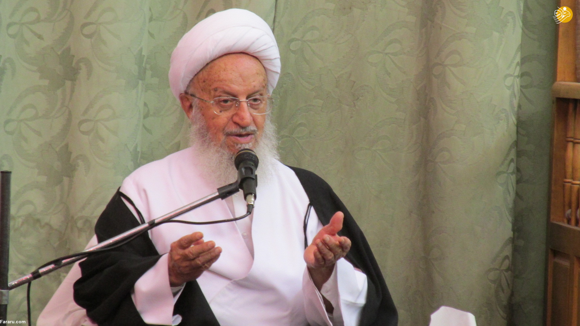 مخالفت آیت‌الله مکارم با استیضاح ظریف