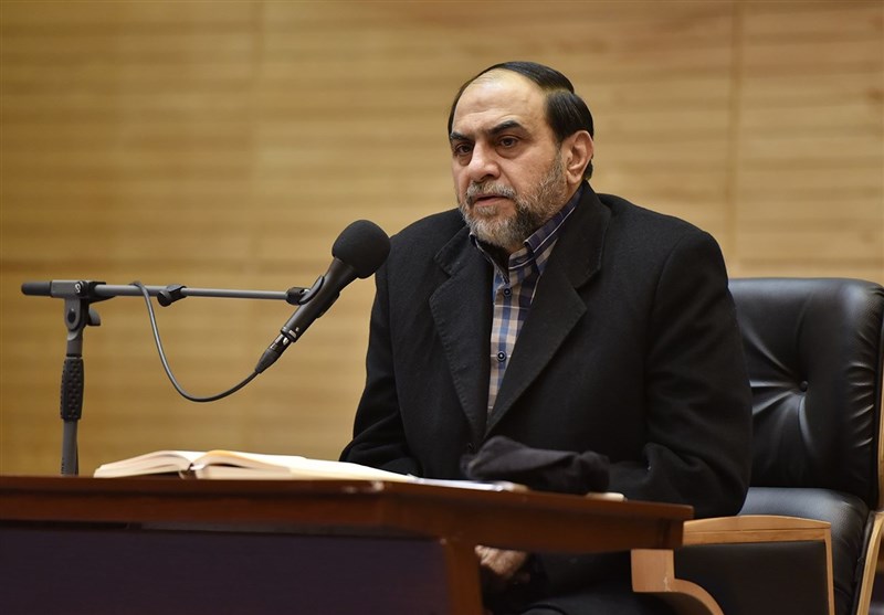جای امثال بهشتی و مطهری را چه کسانی گرفتند؟