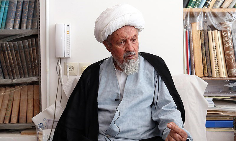 جزئیاتی از عمل جراحی مغز آیتالله مومن جزئیاتی از عمل جراحی مغز آیتالله مومن