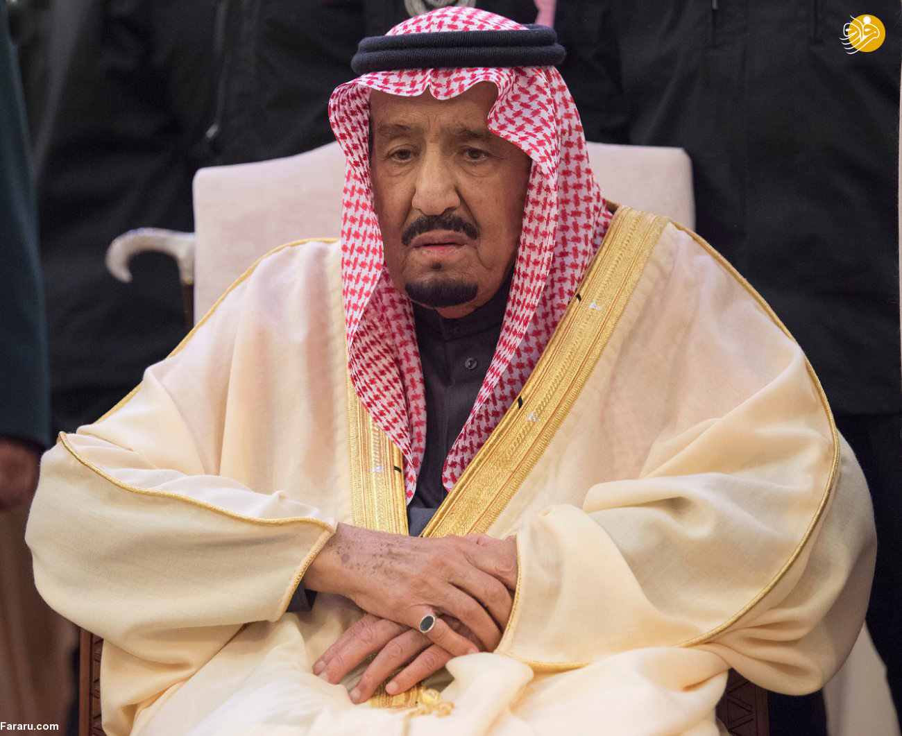 (تصاویر) اندوه ملک سلمان در تشییع جنازه برادرش
