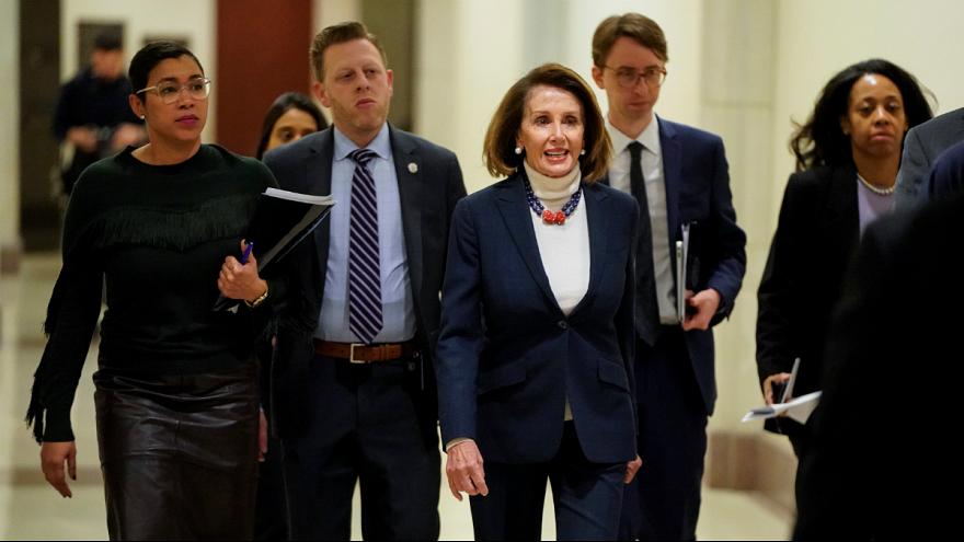 سفر جنجالی ملانیا ترامپ با هواپیمای دولتی همزمان با لغو پرواز نانسی پلوسی