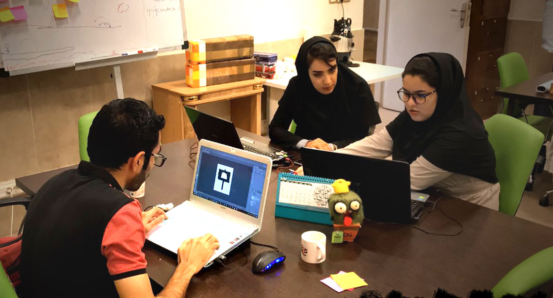 کژوال کمپ/ آتوسا حسینی کژوال کمپ/ آتوسا حسینی