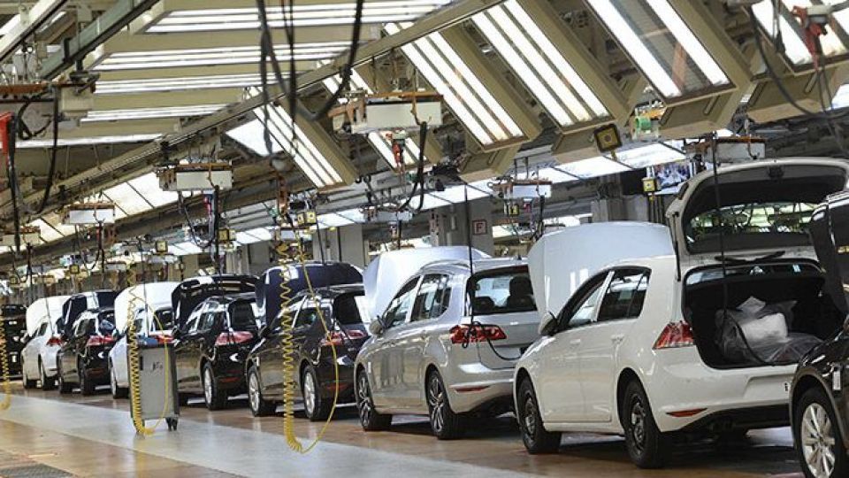 احتمال «تثبیت قیمت» کارخانهای پراید، تیبا، پژو و سمند احتمال «تثبیت قیمت» کارخانهای پراید، تیبا، پژو و سمند
