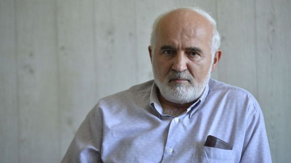 خصوصی سازی یا خصوصیبازی؟ / خصوصیسازی زیر تیغ مبارزان فساد خصوصی سازی یا خصوصیبازی؟ / خصوصیسازی زیر تیغ مبارزان فساد