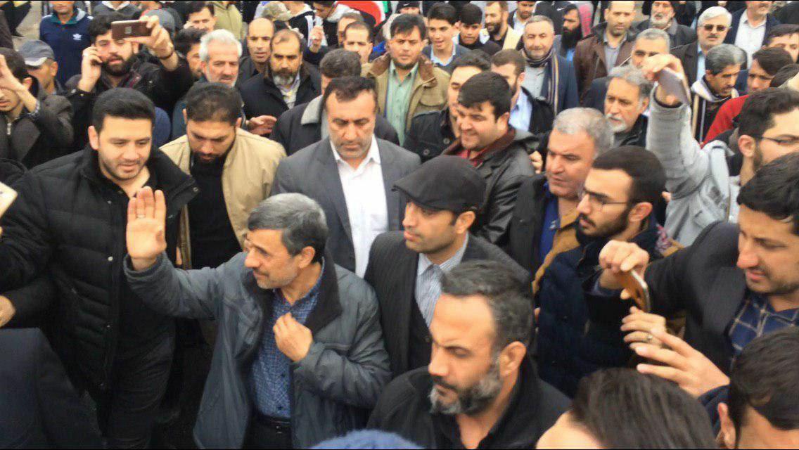 (تصویر) احمدی نژاد و رئیسی در راهپیمایی ۲۲ بهمن