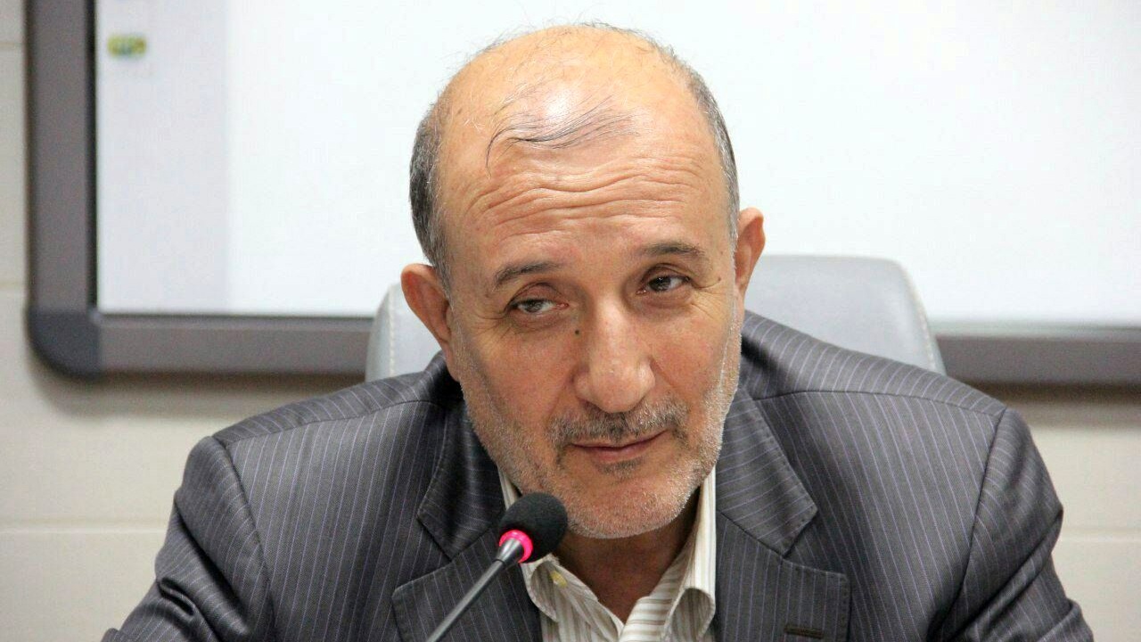 عزیز اکبریان