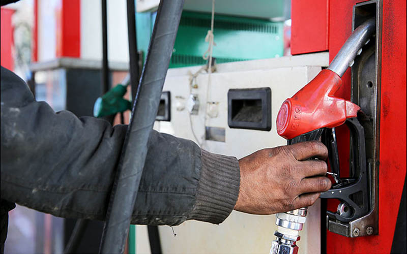 سهمیهبندی بنزین و چند سناریو مختلف؛ بنزین سرانجام دو نرخی میشود؟ سهمیهبندی بنزین و چند سناریو مختلف؛ بنزین سرانجام دو نرخی میشود؟