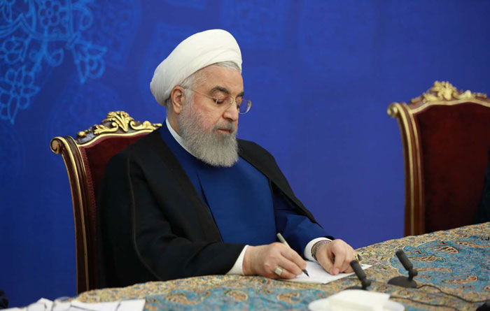 گلایه روحانی از محدودیت اختیارات رییس‌جمهور؛ واکنش‌ها و چند نکته