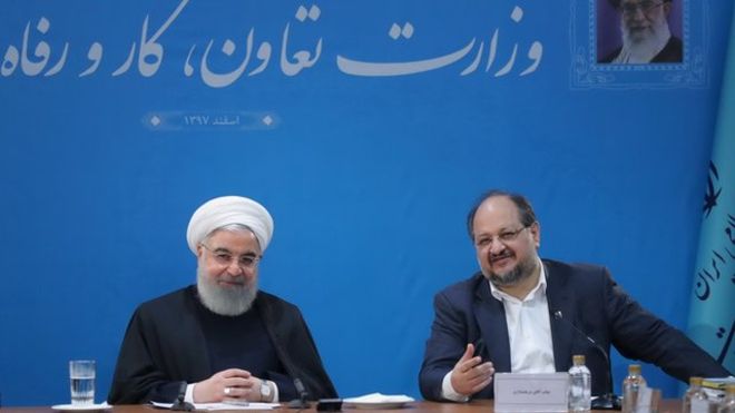 شریعتمداری تکان خورد؟! شریعتمداری تکان خورد؟!