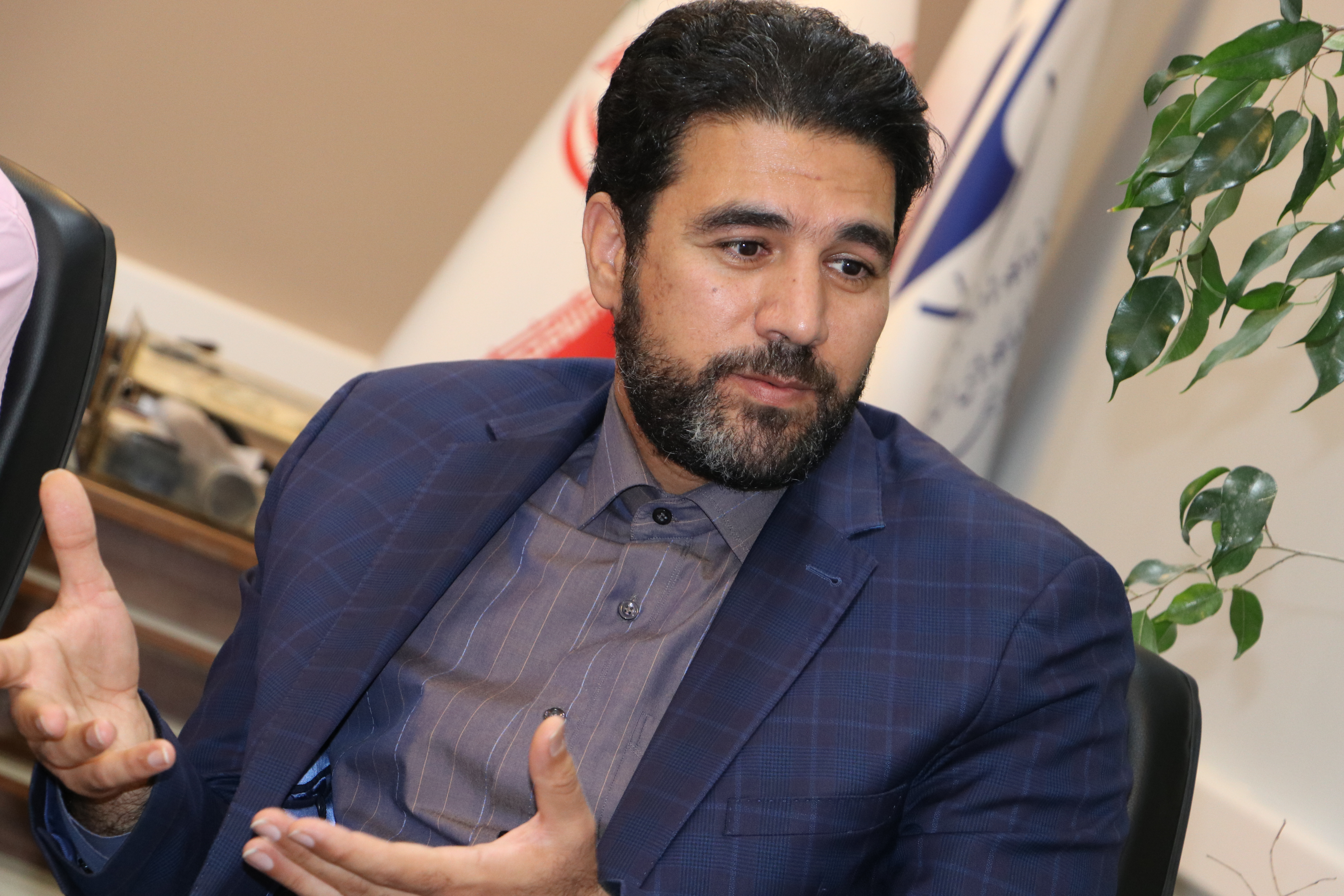 پرواز حاشیه‌ساز آقای وزیر از جهرم به تهران!