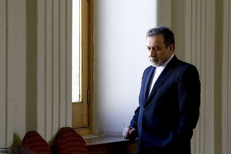 عراقچی با پیام روحانی عازم پاریس شد