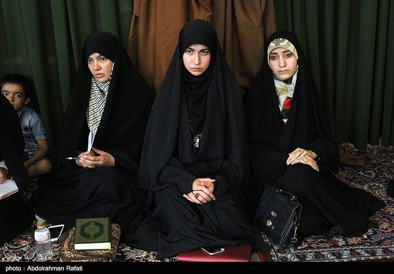 (تصاویر) استقبال کمرنگ از سعید جلیلی در همدان؛ سخنرانی برای ۳۰ نفر