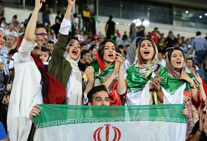 فوتبال ایران در لبه پرتگاه؟! فوتبال ایران در لبه پرتگاه؟!