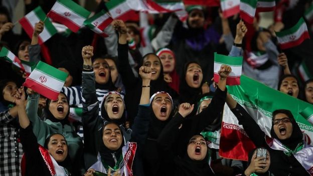 فوتبال ایران در لبه پرتگاه؟! فوتبال ایران در لبه پرتگاه؟!