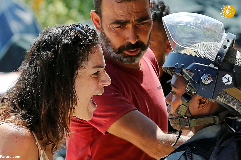 (تصاویر) مقاومت زن فلسطینی برای جلوگیری از تخریب خانه‌اش