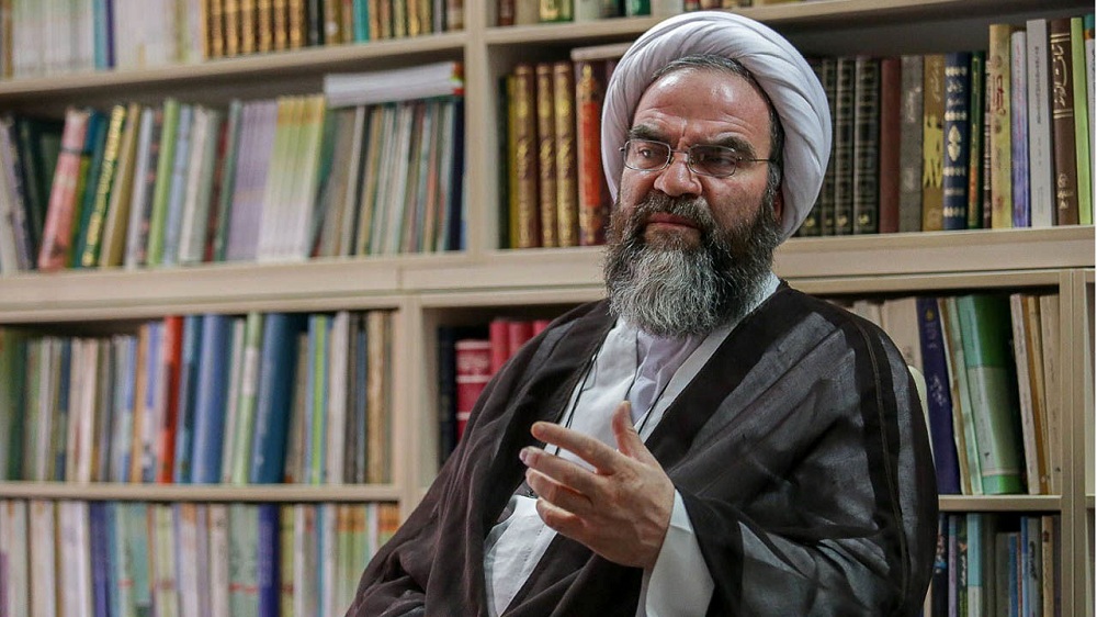 ماجرای فیلم شمس ومولانا چه بود؟ از نظر مراجع تقلید تا واکنش وزیر ارشاد ماجرای فیلم شمس ومولانا چه بود؟ از نظر مراجع تقلید تا واکنش وزیر ارشاد