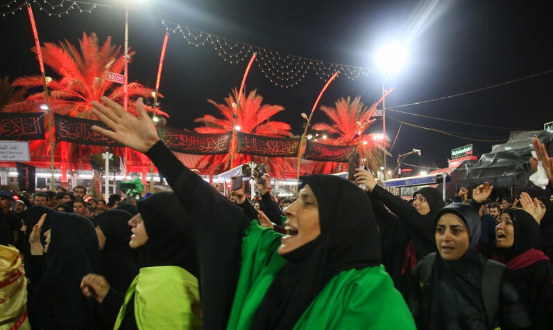 (تصاویر) شب اربعین در بین الحرمین