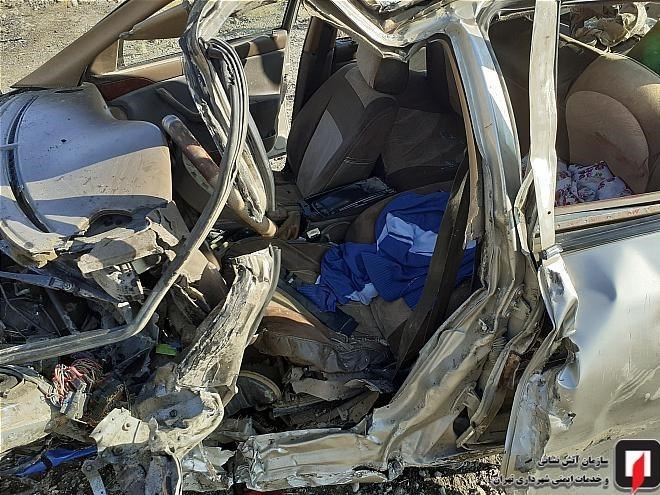 (تصاویر) متلاشی‌شدن سمند پس از تصادف با جدول
