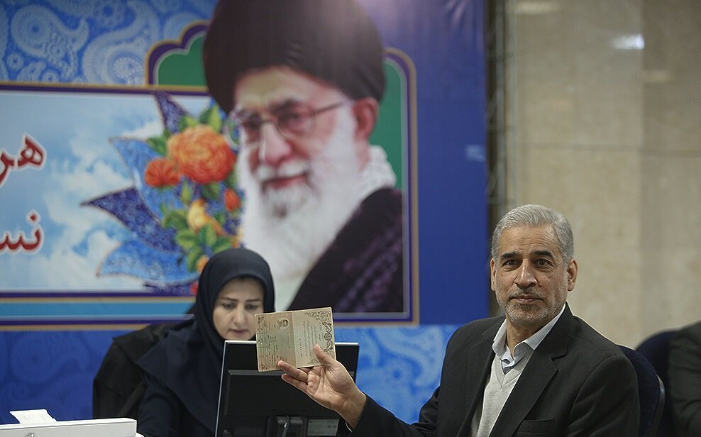 روز ششم ثبت‌نام داوطلبان انتخابات مجلس؛ از حضور مطهری و صادقی تا یک کلیددار جدید!